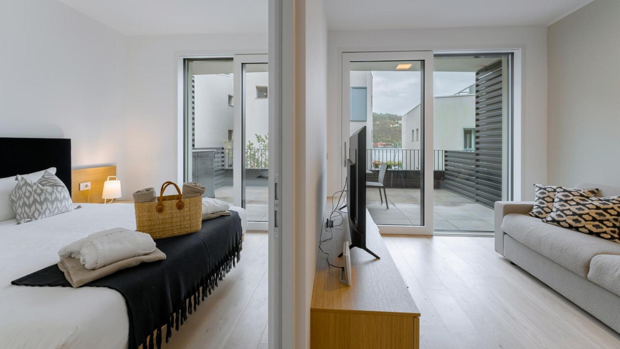Serviced Apartments By Hotel De Charme Laveno-Mombello Extérieur photo