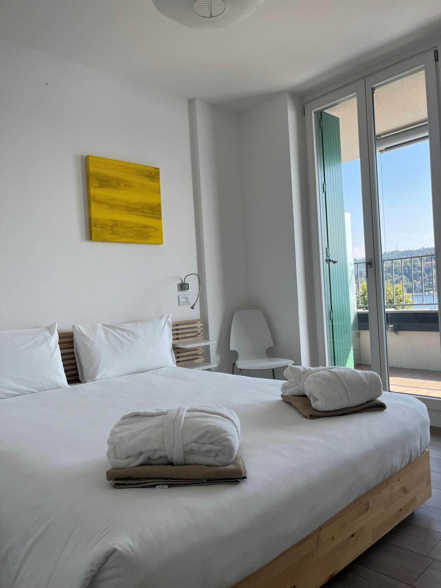 Serviced Apartments By Hotel De Charme Laveno-Mombello Extérieur photo