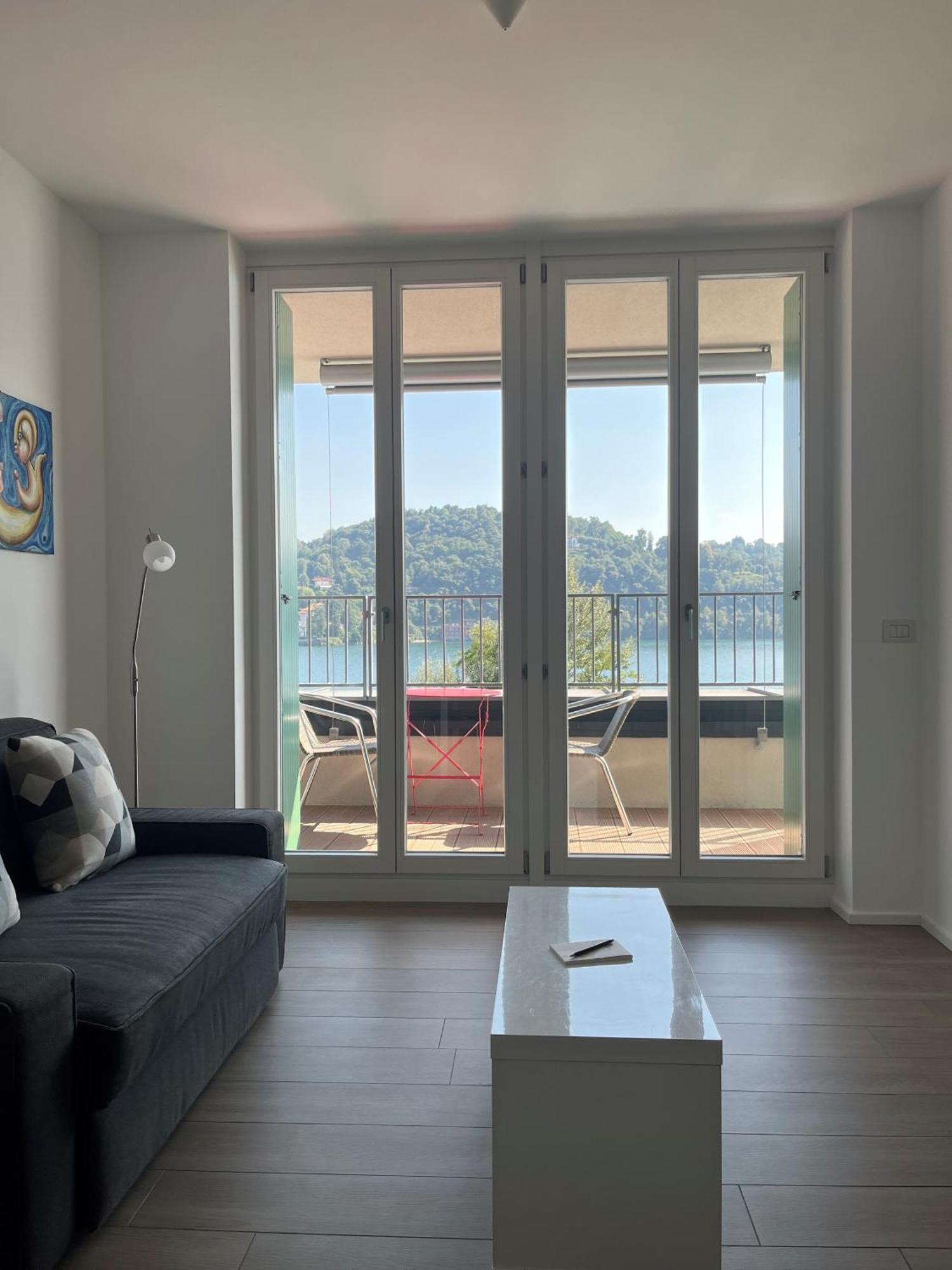 Serviced Apartments By Hotel De Charme Laveno-Mombello Extérieur photo